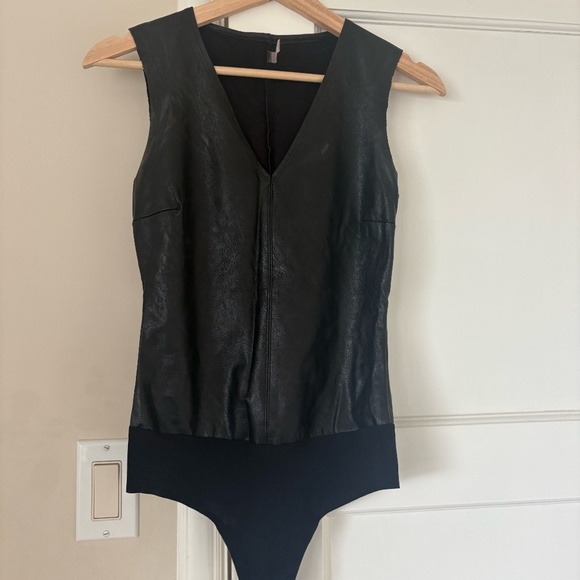 Commando Leather Bodysuit - Picture 1 of 5